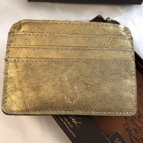 Patricia Nash Cassis Distressed Vintage Leather Card Case Antique Gold NWT & Box - Picture 5 of 16